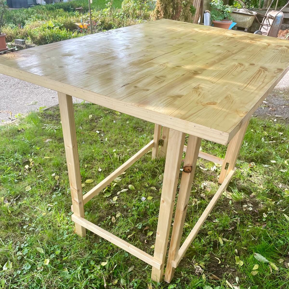 XXL Stehtisch, klappbar, Eventbedarf, XXL Stehtisch, Eventbedarf, Klowagen Mieten
